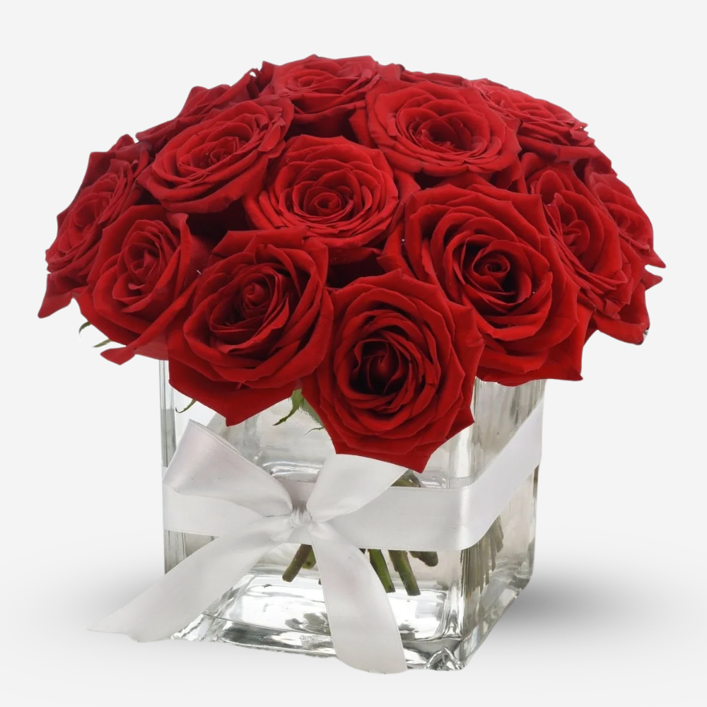20 Red Roses in Elegant Glass Vase