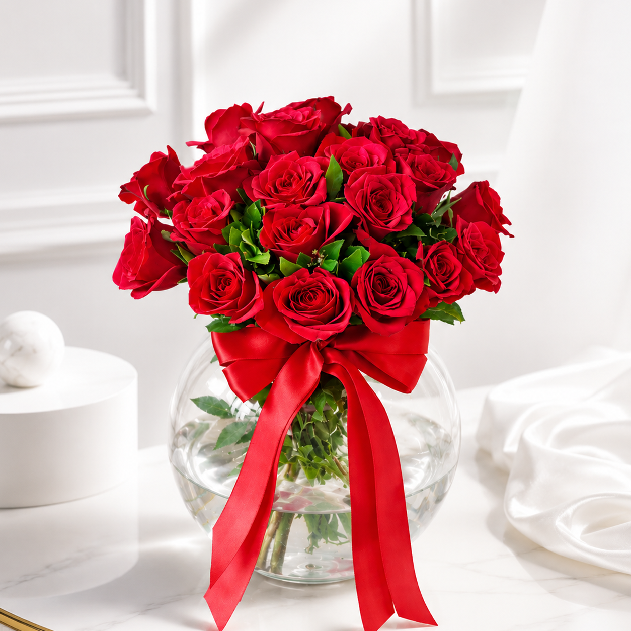 20 Red Roses in Glass Vase