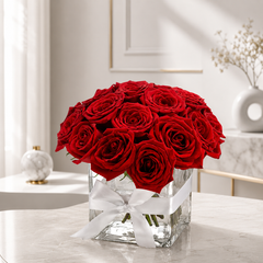 20 Red Roses in Elegant Glass Vase