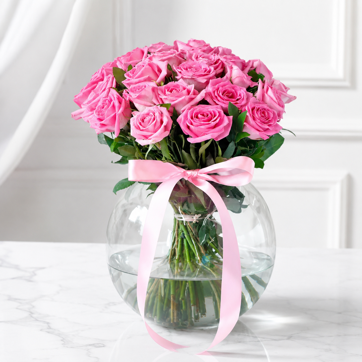 Bouquet of 20 Pink Roses in Glass Vase