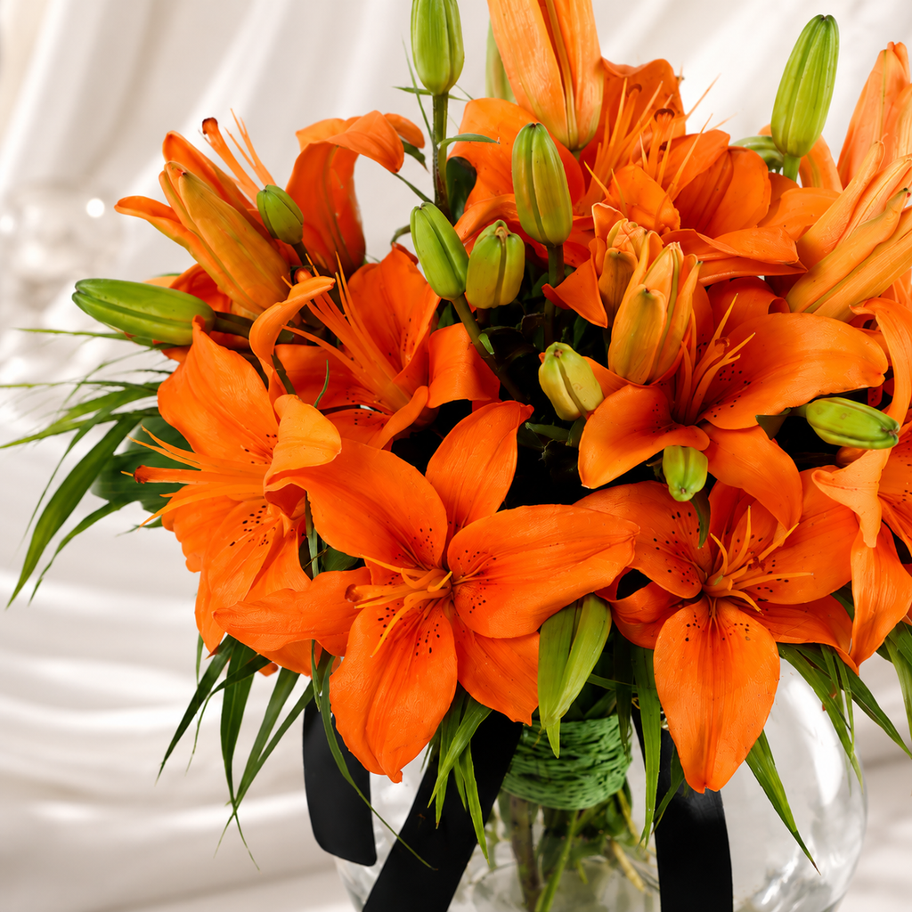 Orange Lily Bouquet in Glass Vase – 10 Stems