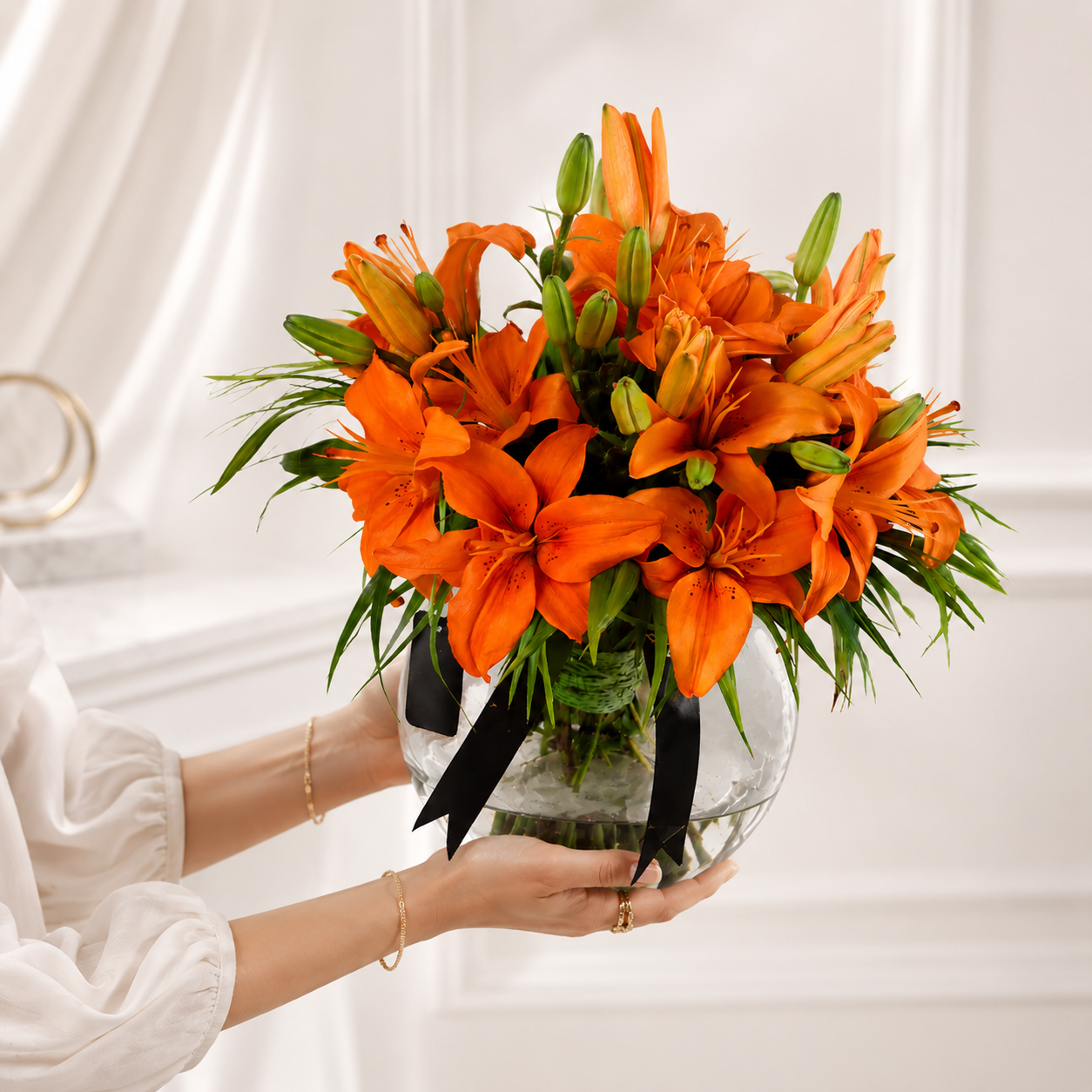 Orange Lily Bouquet in Glass Vase – 10 Stems