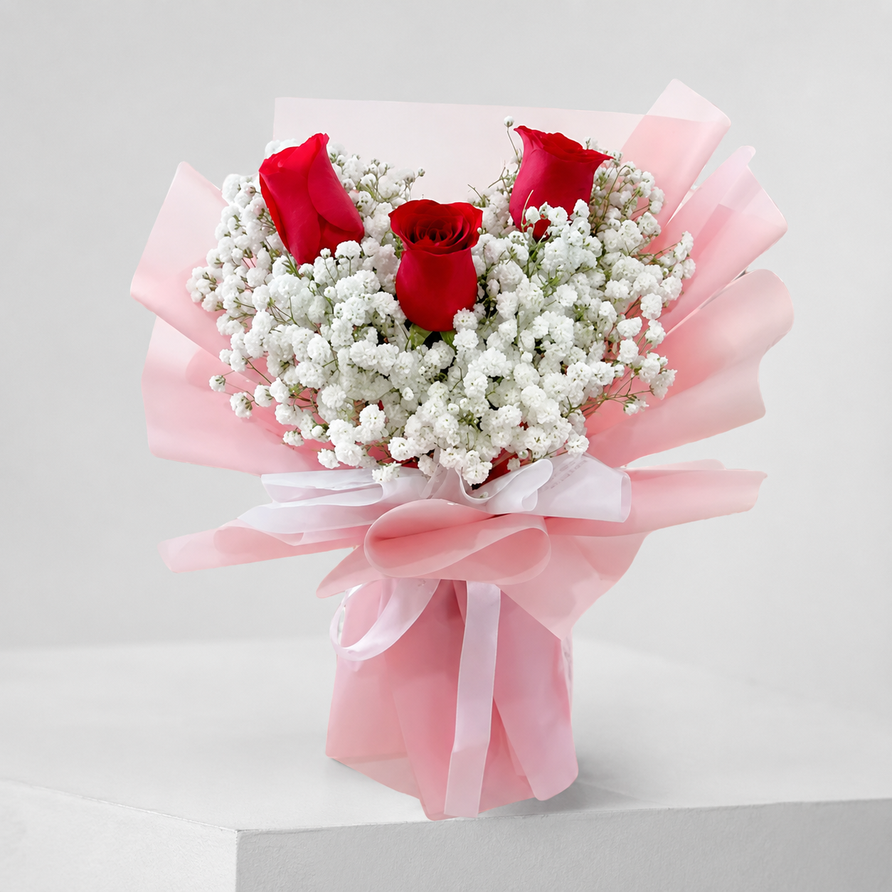 Floral Hub 3 Red Roses with Baby's Breath