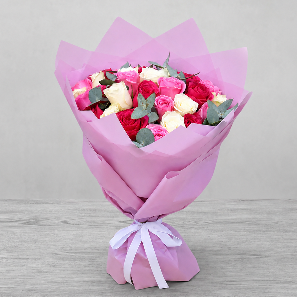 30 Mixed Roses - Red, Pink & White