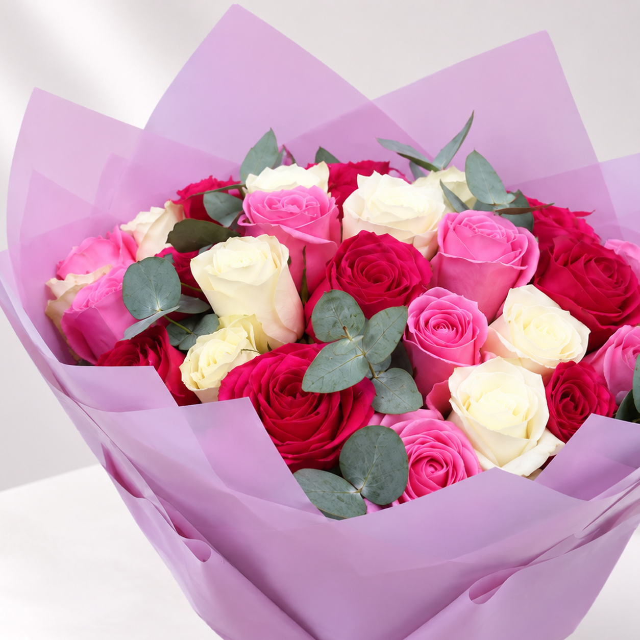 30 Mixed Roses - Red, Pink & White