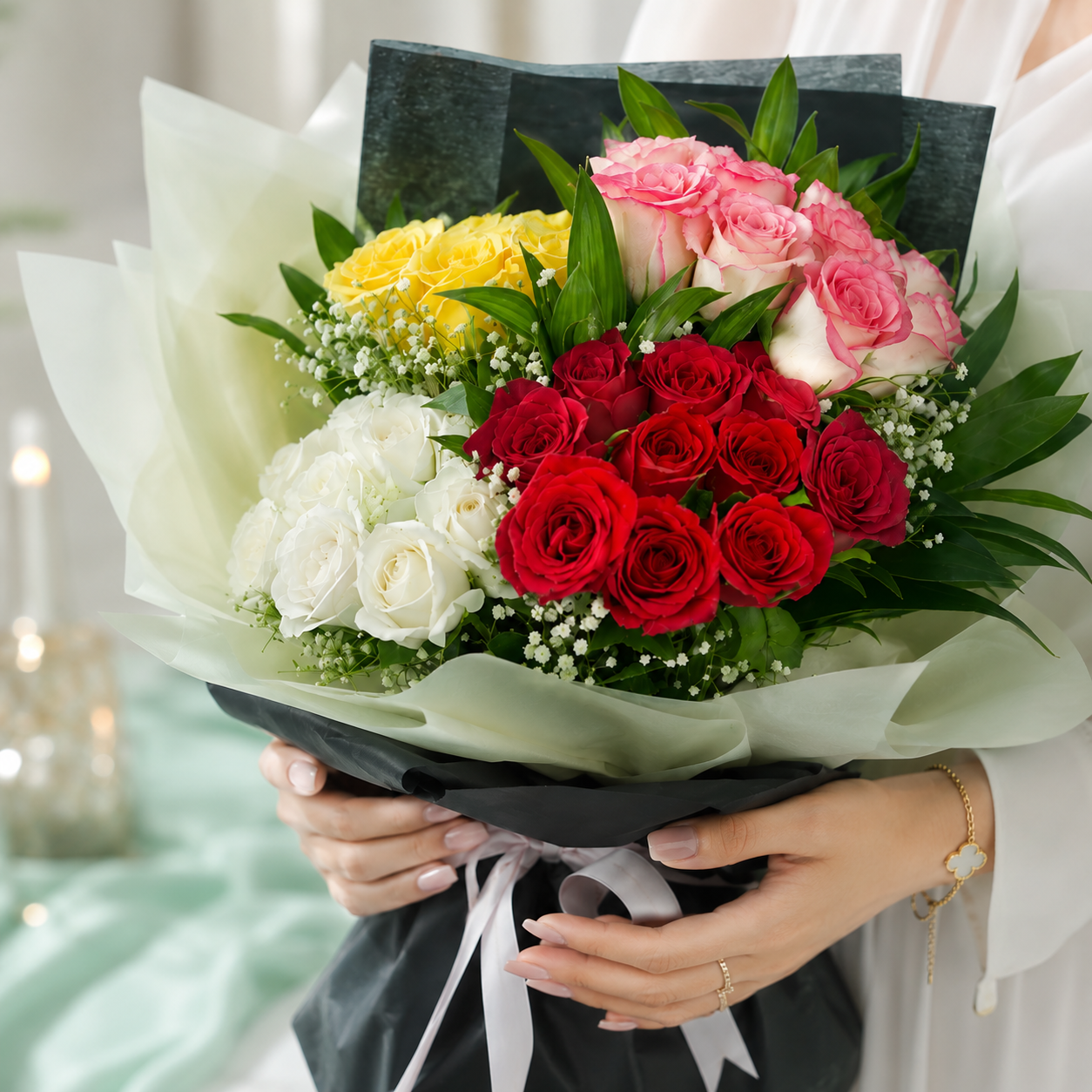 40 Mixed Roses with Baby's Breath