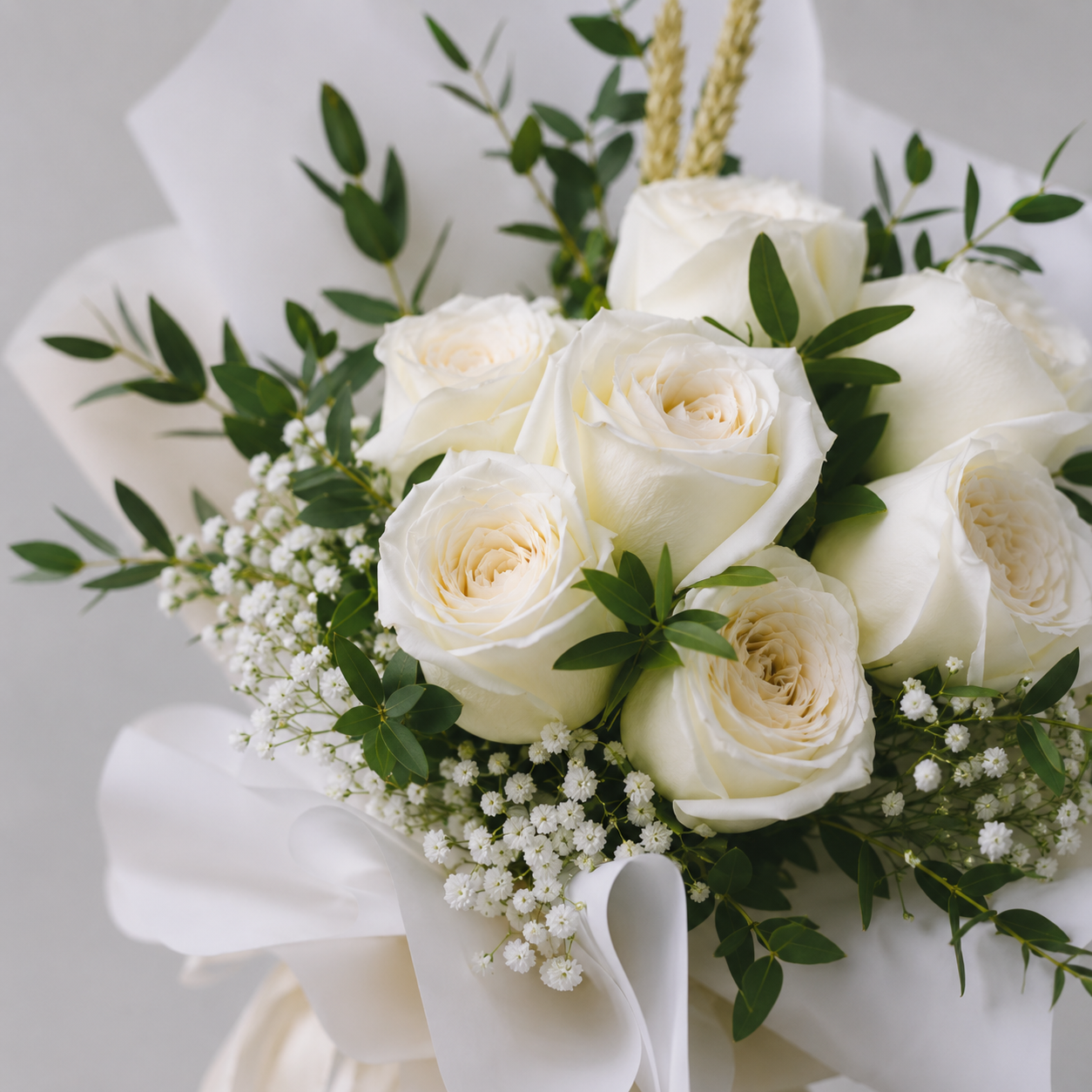 7 White Roses Bouquet