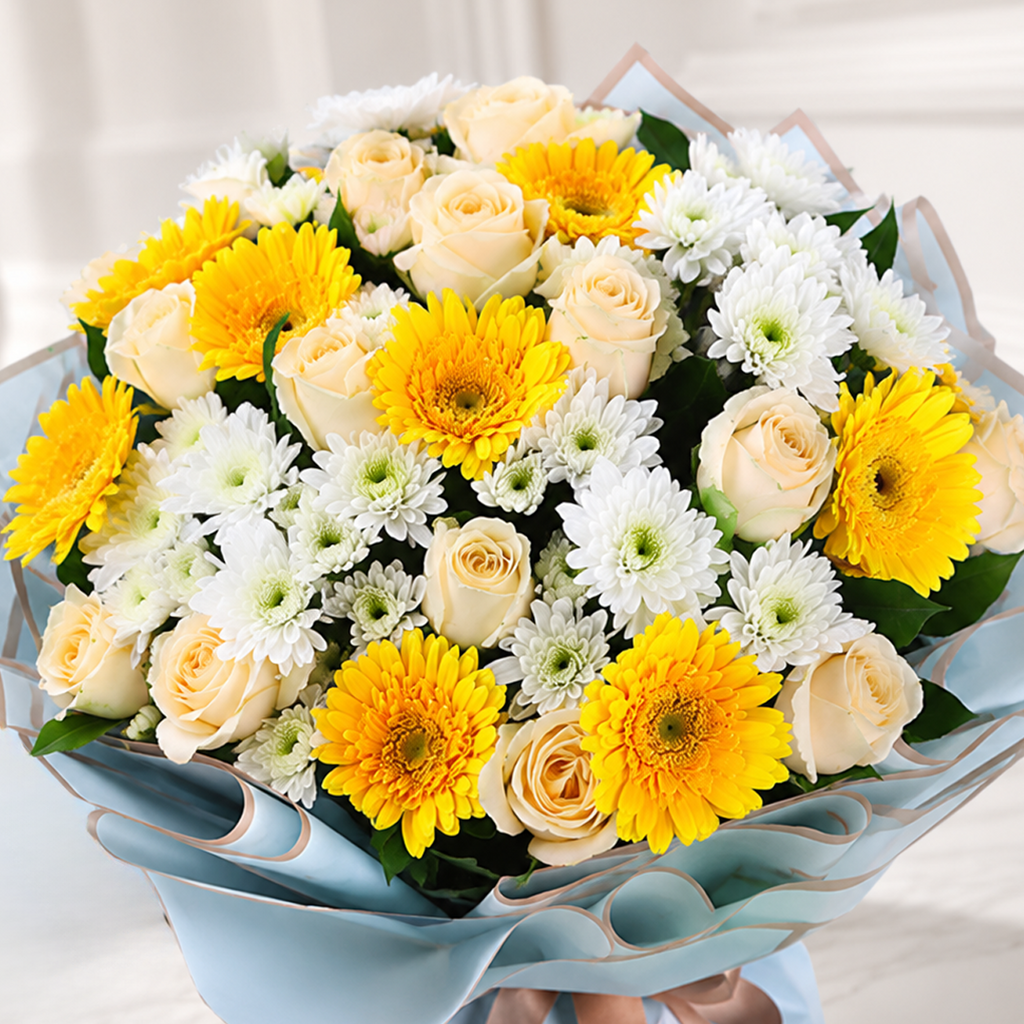 Delicate Charm Peach Roses & Gerbera