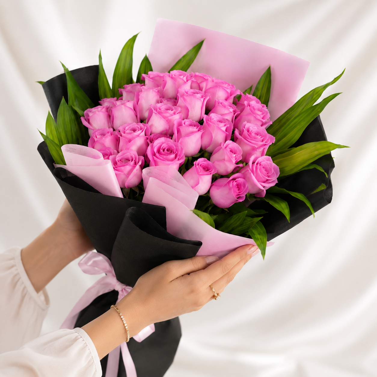 Elegant 20 Pink Roses Bouquet with Green Fillers