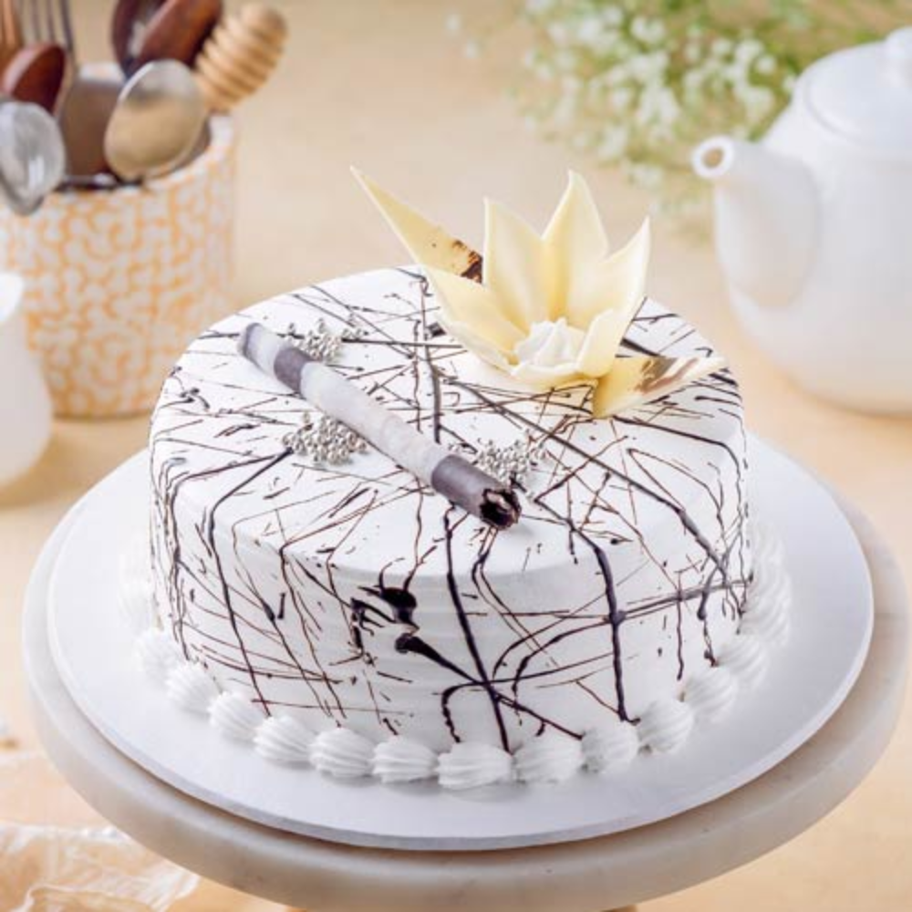 Elegant Vanilla Bliss Cake with Chocolate Drizzle