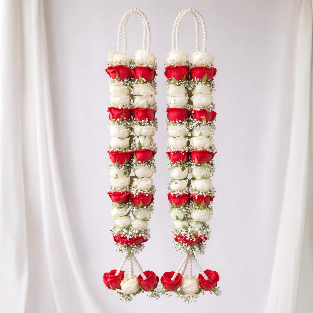 White And Dark Pink Rose Flower Garland With Baby's Breath