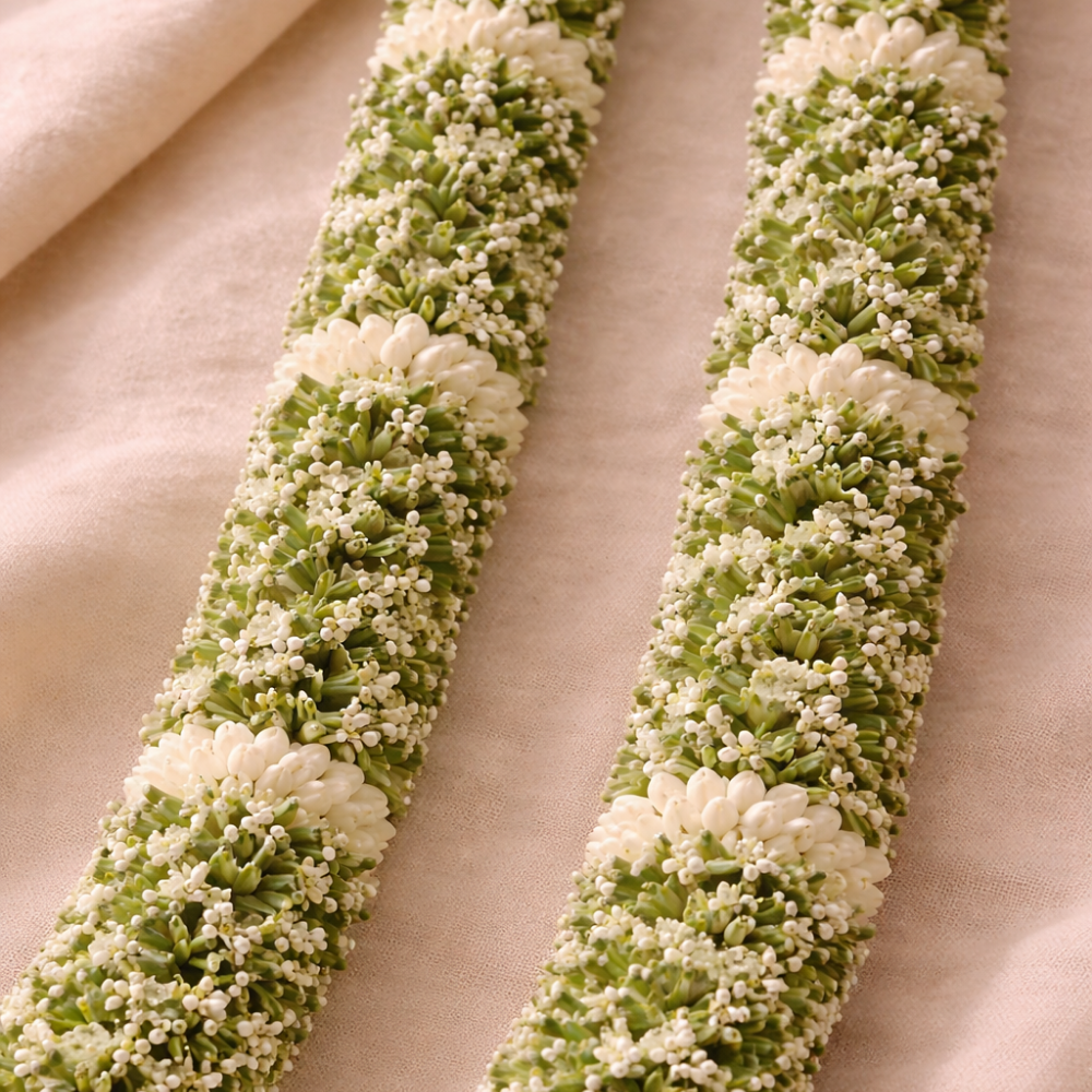 Exotic Green Leaf & Baby's Breath With Tuberose Garland