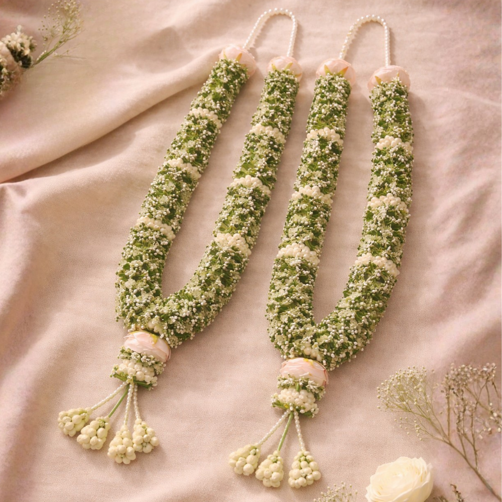 Exotic Green Leaf & Baby's Breath With Tuberose Garland