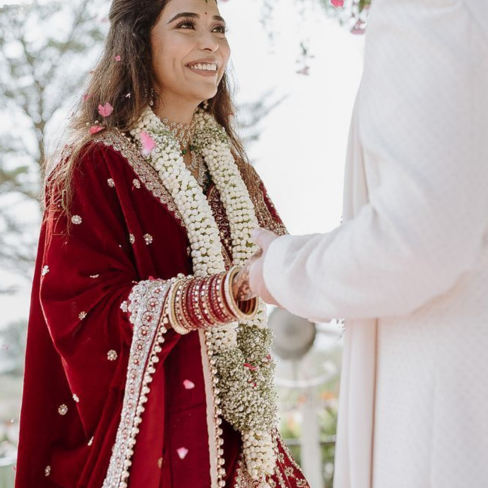 Traditional Indian Wedding Jasmine Flower Garland - White with Baby's breath