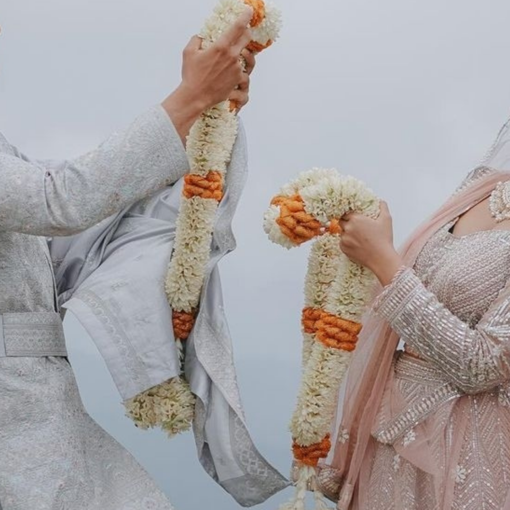 Rajnigandha Wedding Garland  - Traditional Floral Design