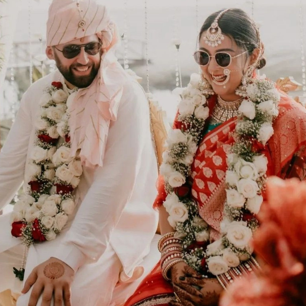 Gulab Wedding Haar with Baby’s Breath - Traditional Floral Garland