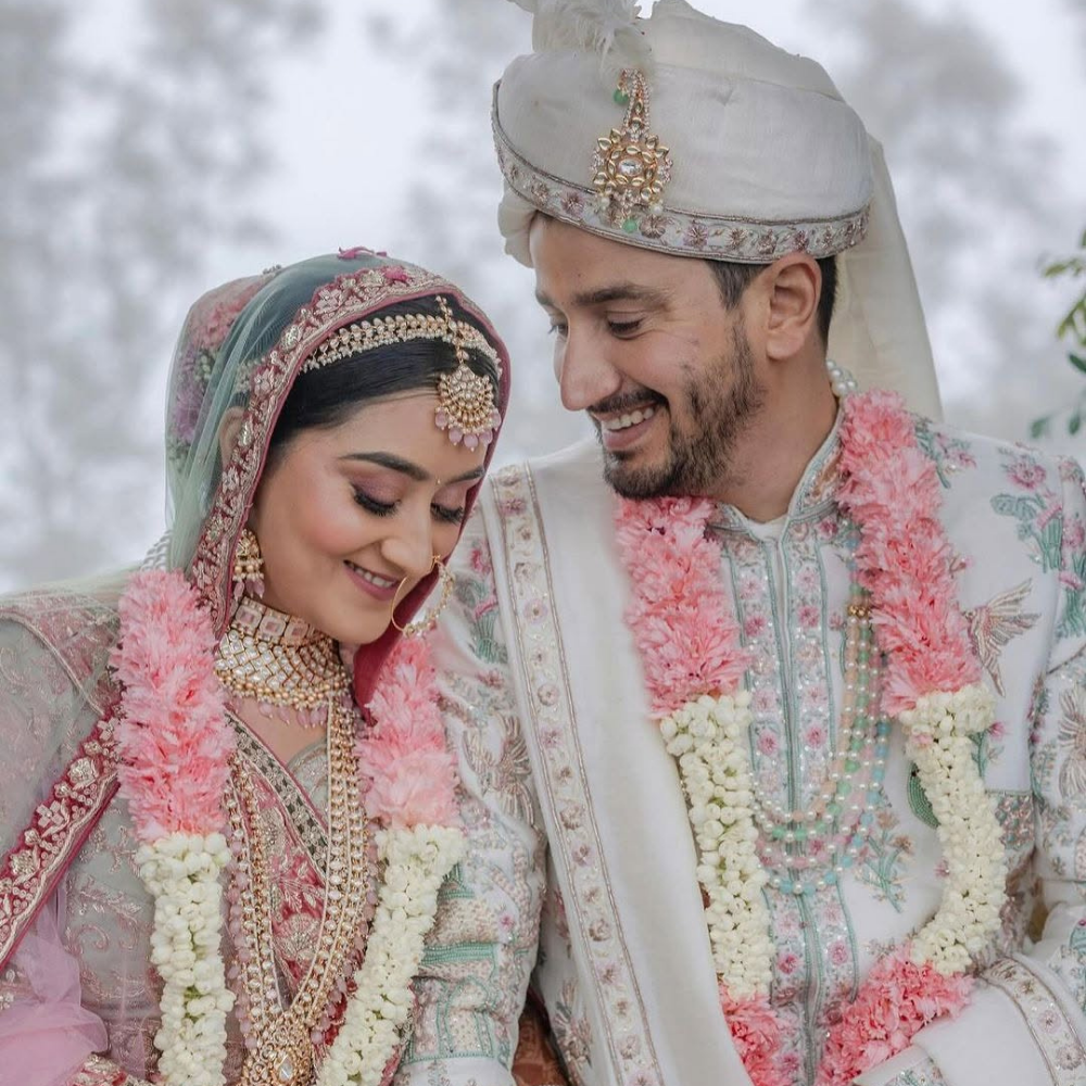 Pink Carnation and Jasmine Wedding Garland - Handcrafted Floral Haar