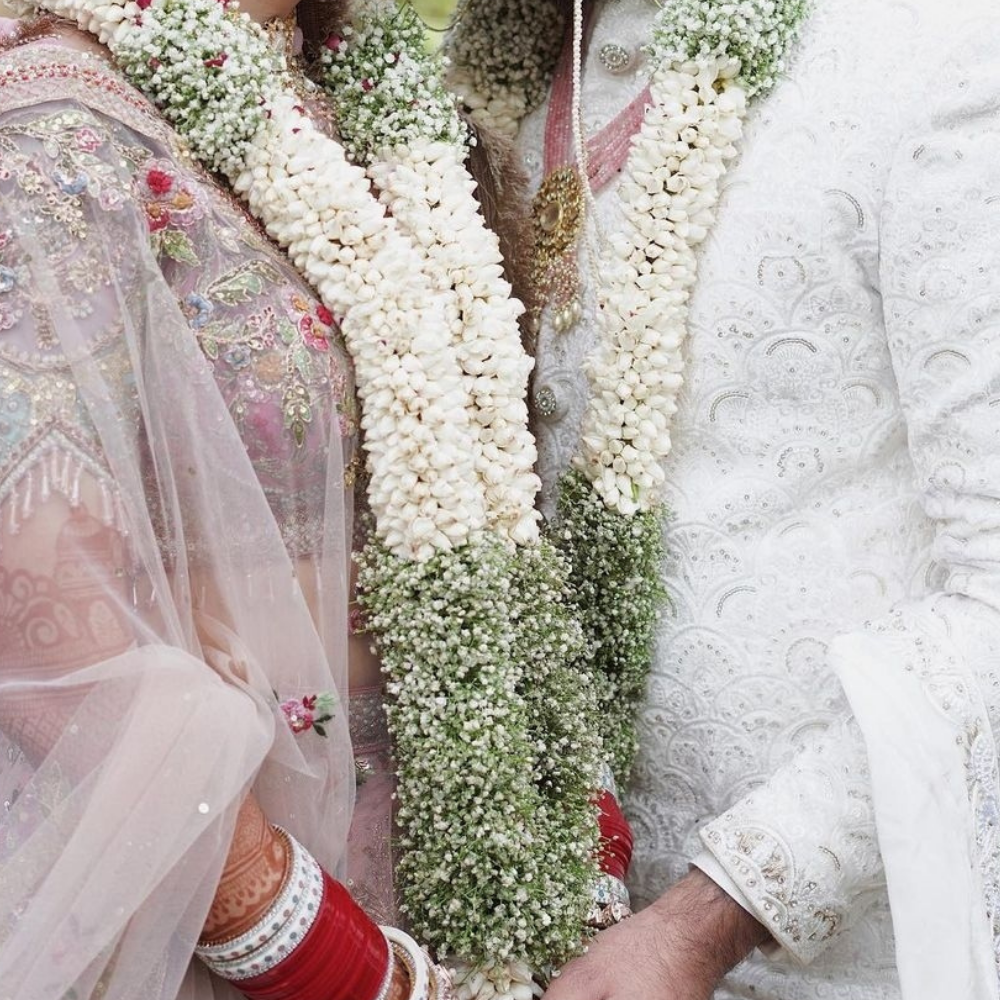 Jasmine and Baby’s Breath Wedding Garland - Handcrafted Floral Haar