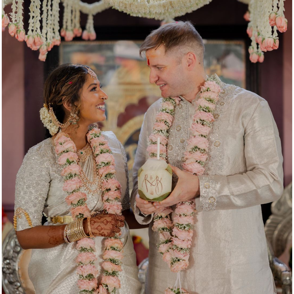 Traditional Pink carnation and Baby's breath Mala for Ceremonies