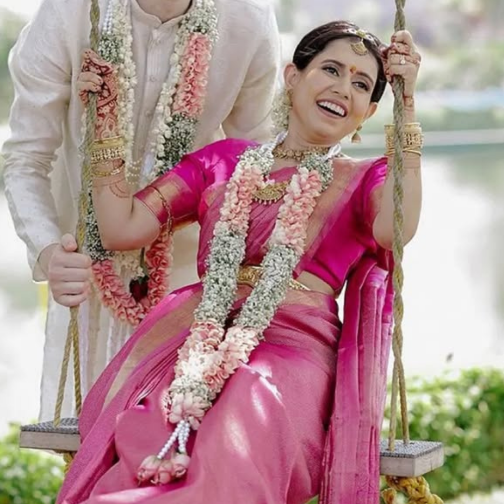 Traditional Pink Rose petals and Baby's breath Mala for Weddings
