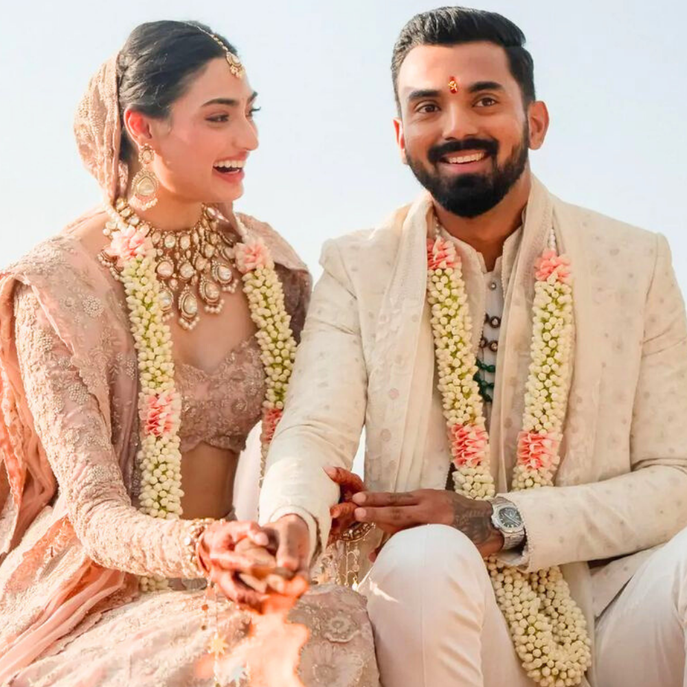 Celebrity-Style jasmine and Pink Rose petals Wedding Jaimala