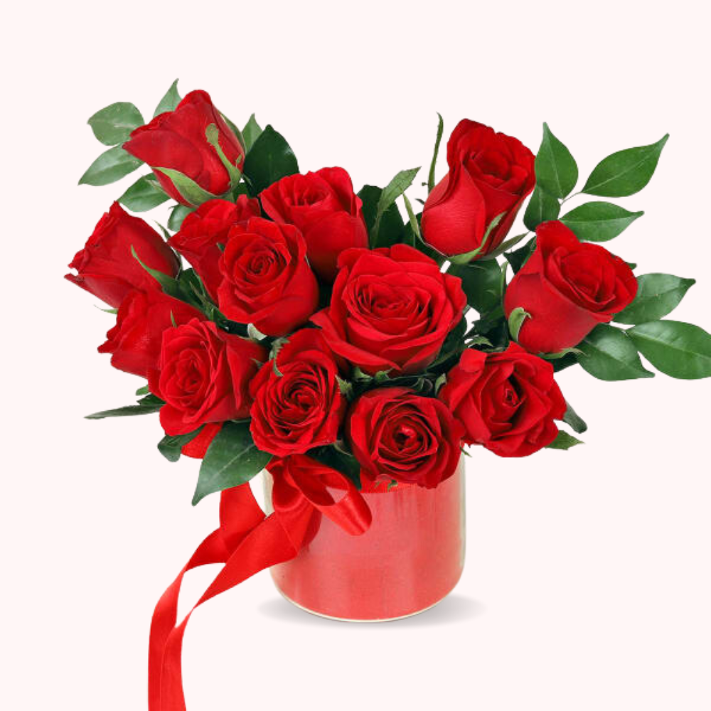 Red Roses Bouquet in Decorative Vase